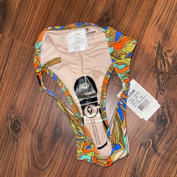 Volcom Bikini Bottoms - Picture 4 of 6